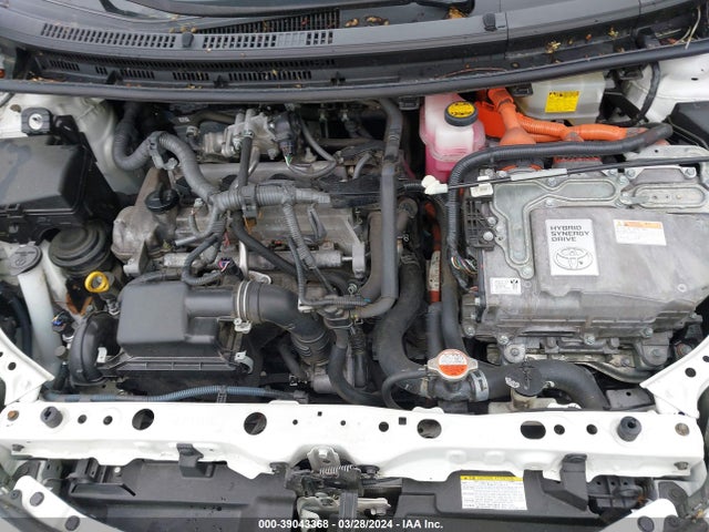 Toyota PRIUS C 2016 JTDKDTB36G1132772 Image 10
