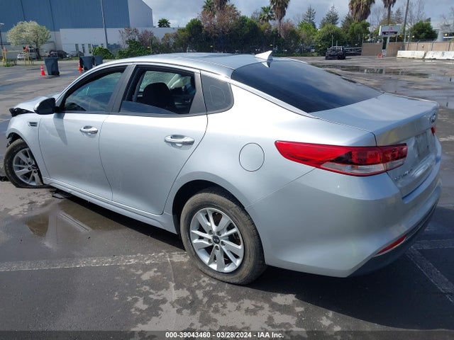 KIA Optima Lx 2018 5XXGT4L32JG236216 Image 3