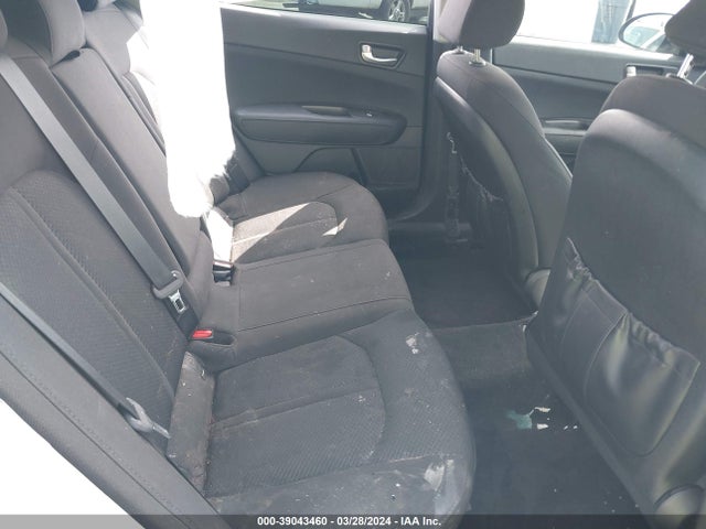 KIA Optima Lx 2018 5XXGT4L32JG236216 Image 8