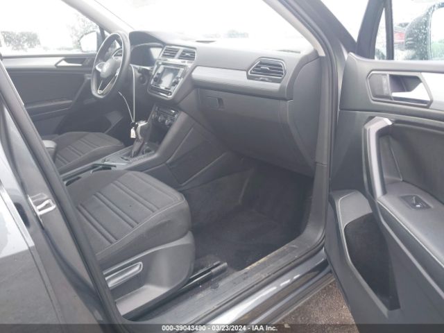 3VV1B7AX2NM123209 Volkswagen Tiguan 2.0t S