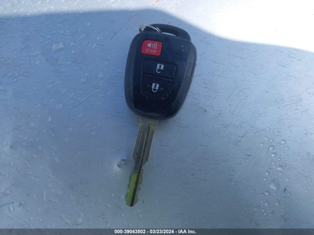 Toyota RAV4 SE 2017 2T3NFREVXHW391338 Image 11