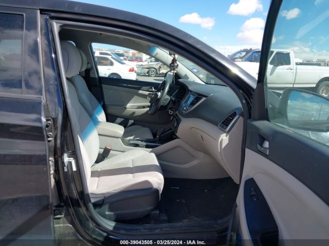 KM8J23A42JU634143 Hyundai TUCSON SE