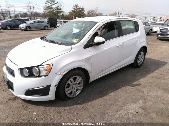 Chevrolet Sonic Lt Auto 2014 1G1JC6SH3E4234577 Image 2
