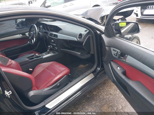 WDDGJ4HBXFG367681 Mercedes-Benz C 250