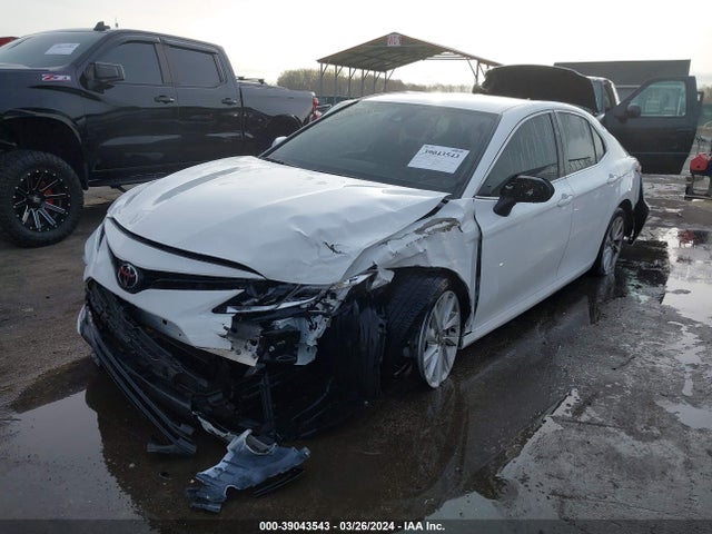 Toyota CAMRY LE 2021 4T1C11AK6MU616022 Image 2