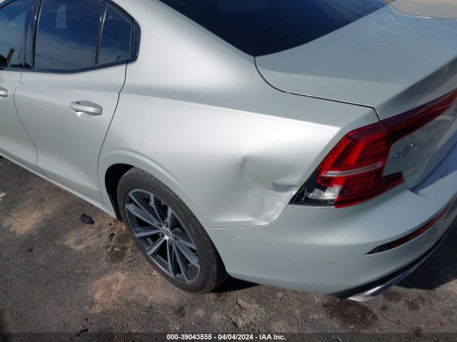 7JRL12TZ2NG189279 Volvo S60 B5 Black Edition Momentum/b5 Inscription/b5 Momentum
