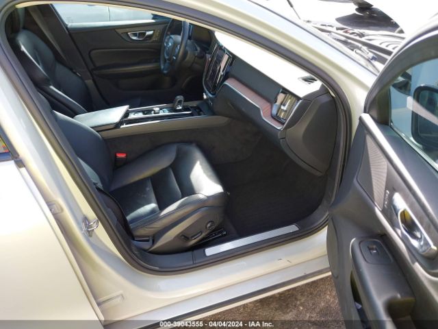 7JRL12TZ2NG189279 Volvo S60 B5 Black Edition Momentum/b5 Inscription/b5 Momentum