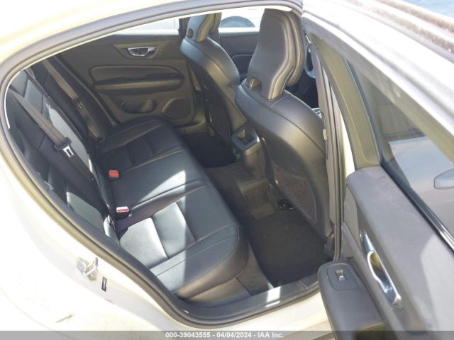 7JRL12TZ2NG189279 Volvo S60 B5 Black Edition Momentum/b5 Inscription/b5 Momentum