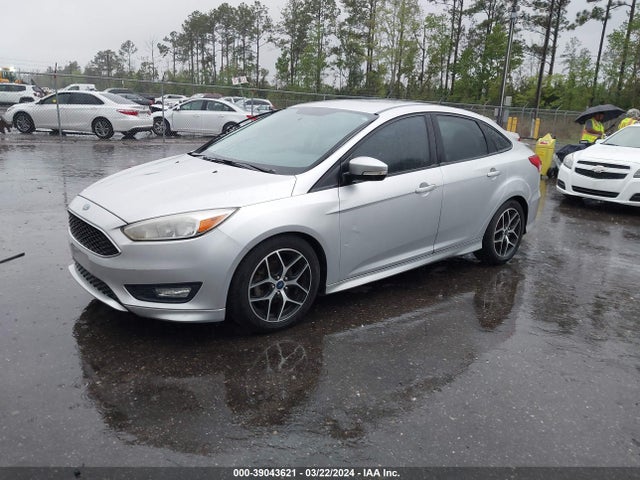 Ford FOCUS SE 2015 1FADP3F23FL339064 Image 2