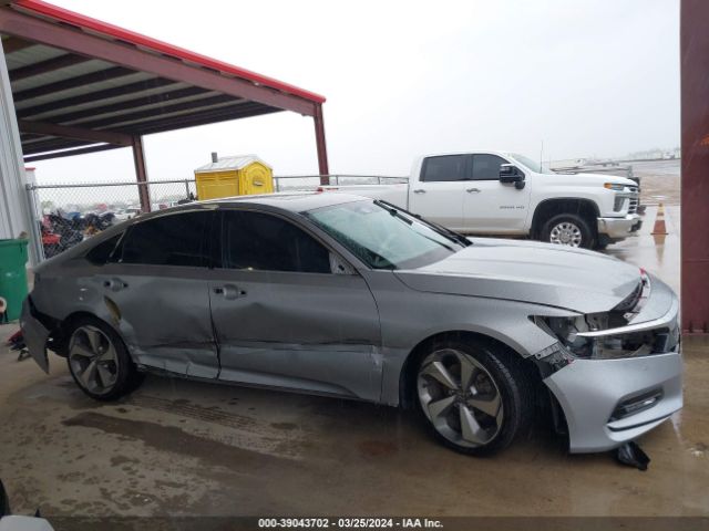 1HGCV1F96JA019269 Honda Accord Touring
