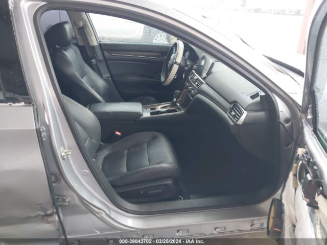 1HGCV1F96JA019269 Honda Accord Touring