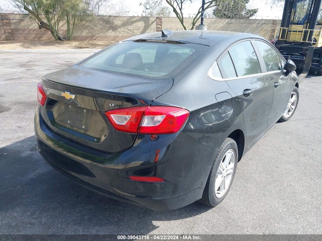 Chevrolet Cruze Lt Auto 2018 1G1BE5SM0J7167144 Image 4
