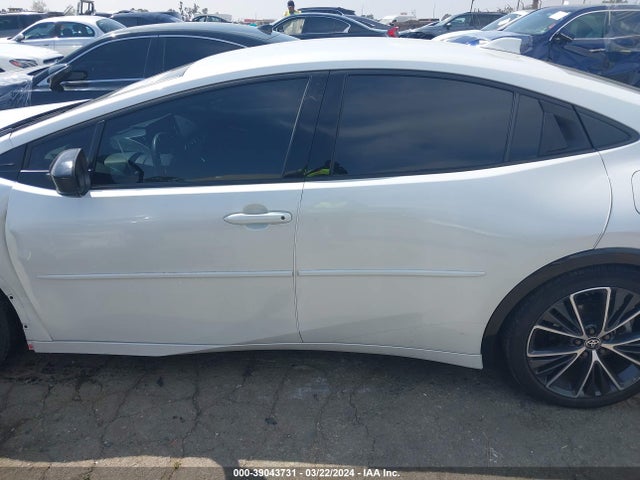 Toyota PRIUS XLE 2023 JTDACAAU2P3003509 Image 15