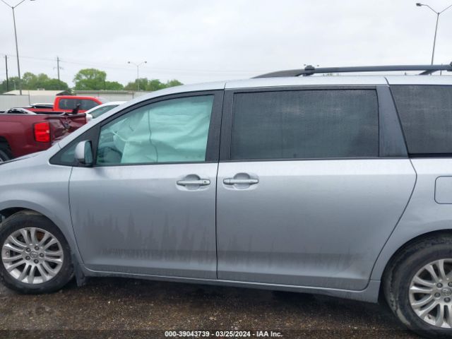 5TDYK3DC8GS758422 Toyota Sienna Xle/limited