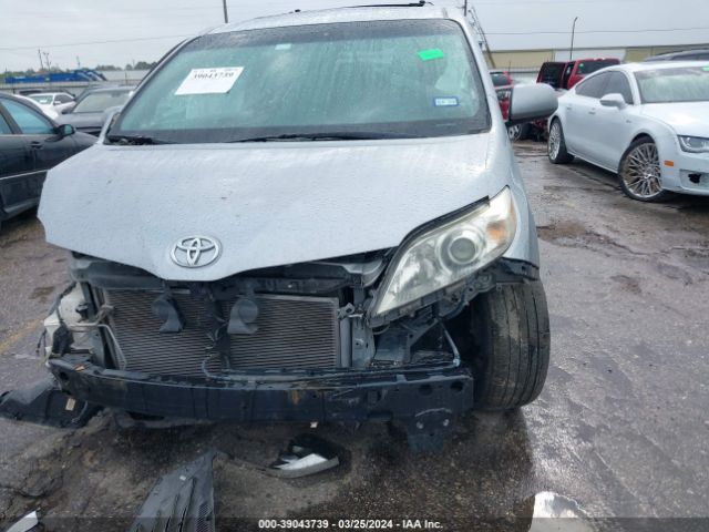 5TDYK3DC8GS758422 Toyota Sienna Xle/limited