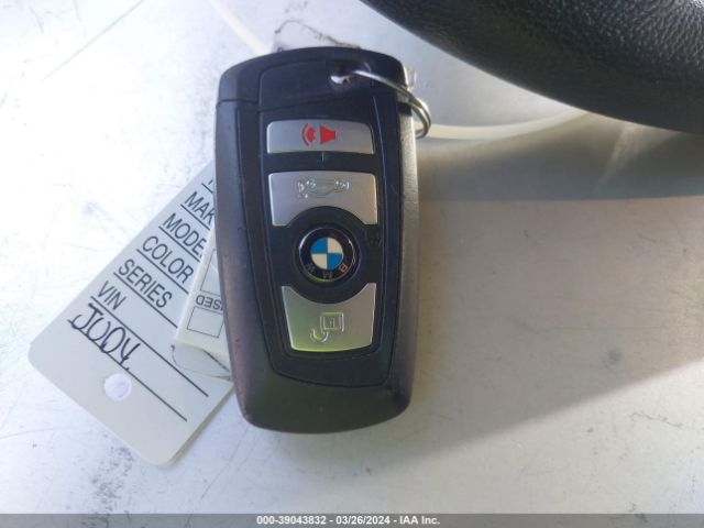 WBA8E1G59GNU11662 BMW 320i