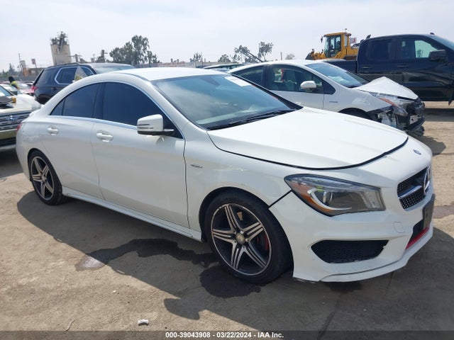 Mercedes-Benz CLA 250 2015 WDDSJ4EB3FN240457 Image 1