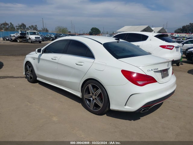Mercedes-Benz CLA 250 2015 WDDSJ4EB3FN240457 Image 3