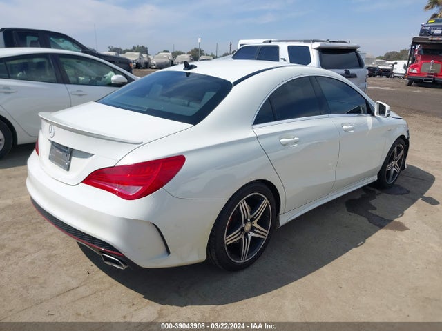 Mercedes-Benz CLA 250 2015 WDDSJ4EB3FN240457 Image 4
