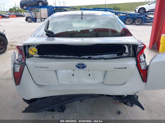 Toyota Prius Four 2016 JTDKARFU4G3022631 Image 17