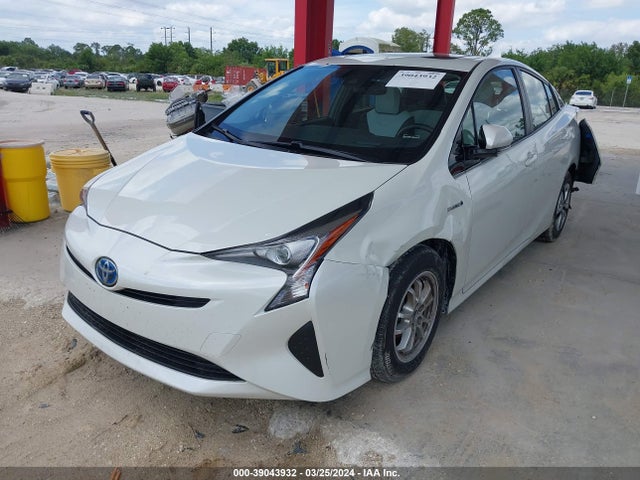 Toyota Prius Four 2016 JTDKARFU4G3022631 Image 2