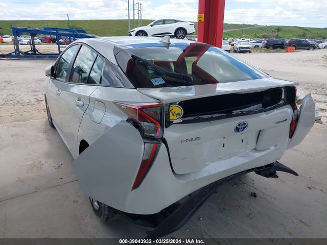 Toyota Prius Four 2016 JTDKARFU4G3022631 Image 3