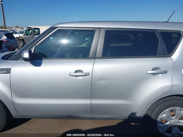 KIA Soul 2014 KNDJN2A21E7737966 Image 15