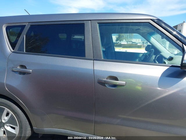 KIA Soul Ev + 2018 KNDJX3AE5J7026470 Image 14