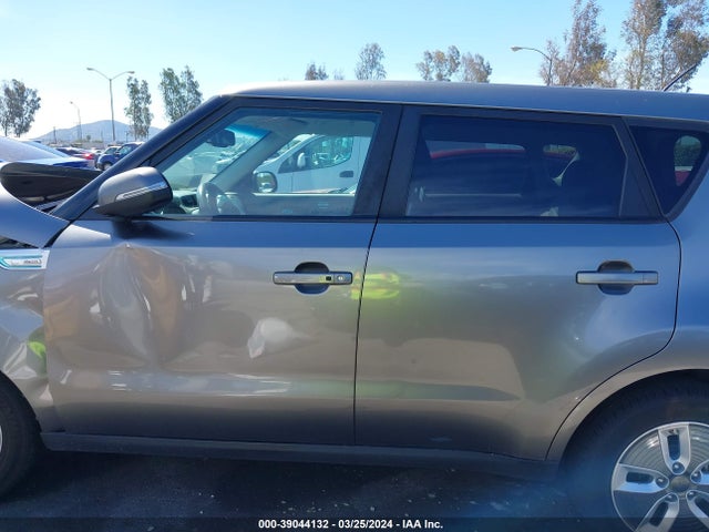 KIA Soul Ev + 2018 KNDJX3AE5J7026470 Image 15
