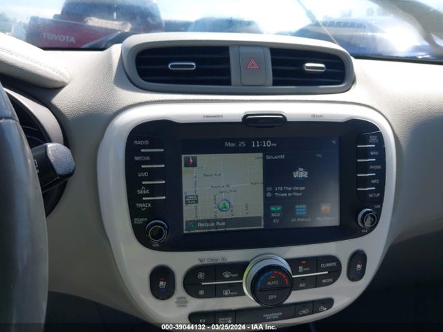 KIA Soul Ev + 2018 KNDJX3AE5J7026470 Image 19