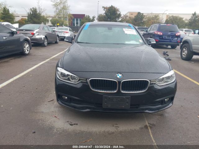 WBA8A9C56JAH14965 BMW 320i