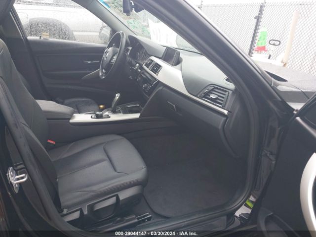 WBA8A9C56JAH14965 BMW 320i