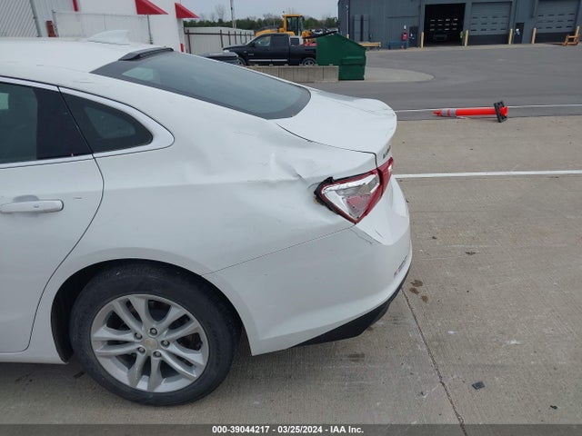 Chevrolet MALIBU LT 2018 1G1ZD5ST8JF106932 Image 16