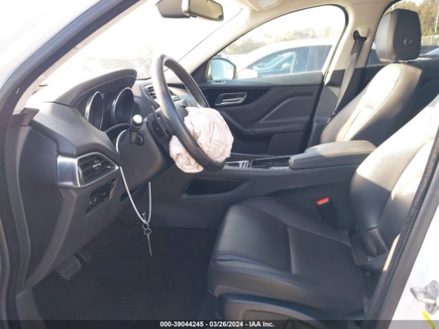 SADCJ2FX6JA293090 Jaguar F-pace 25t Premium