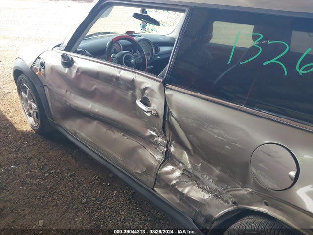 2007 MINI COOPER WMWMF33517TT52261 Photo 5