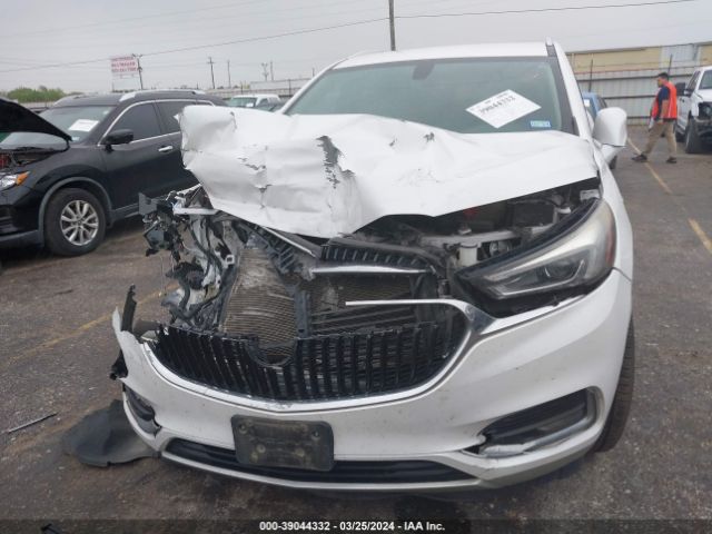 5GAERBKW3JJ152263 Buick Enclave Essence