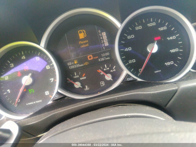 2005 PORSCHE CAYENNE WP1AC29P05LA90357 Photo 6