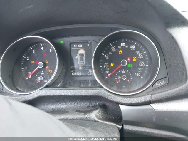 1VWDT7A33HC032443 Volkswagen Passat 1.8t R-line