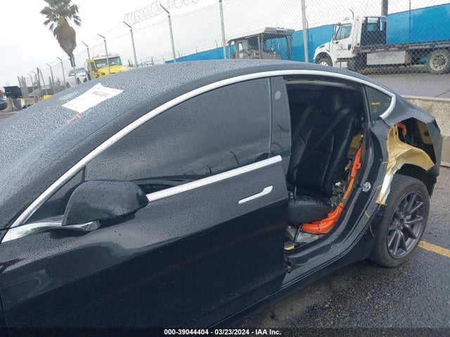 Tesla Model 3 Long Range/mid Range/standard Range/standard Range Plus 2019 5YJ3E1EA5KF399353 Image 19