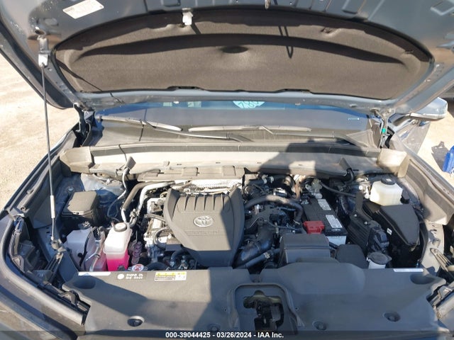Toyota Grand Highlander Platinum 2024 5TDAAAB54RS004949 Image 10