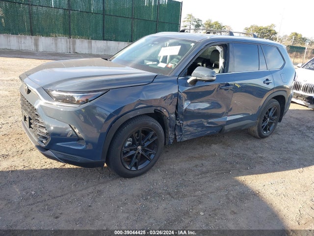 Toyota Grand Highlander Platinum 2024 5TDAAAB54RS004949 Image 2