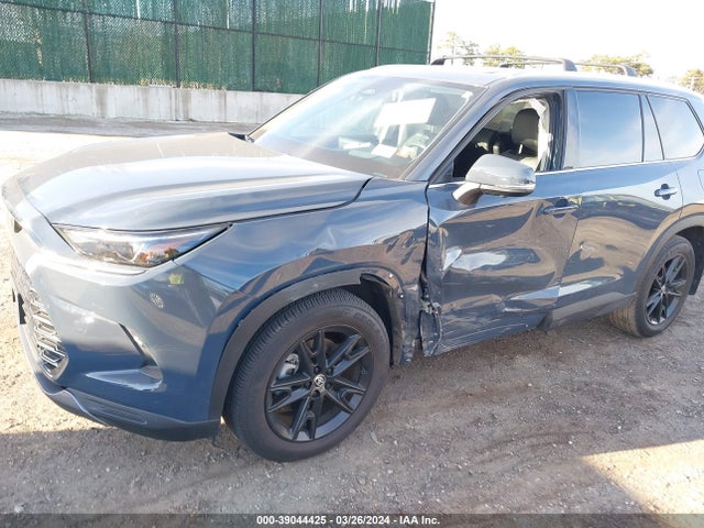 Toyota Grand Highlander Platinum 2024 5TDAAAB54RS004949 Image 6
