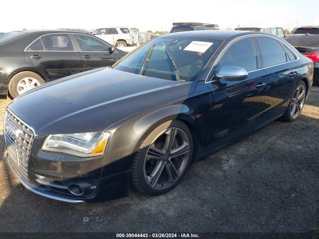 Audi S8 4.0t 2014 WAUD2AFDXEN008688 Image 2