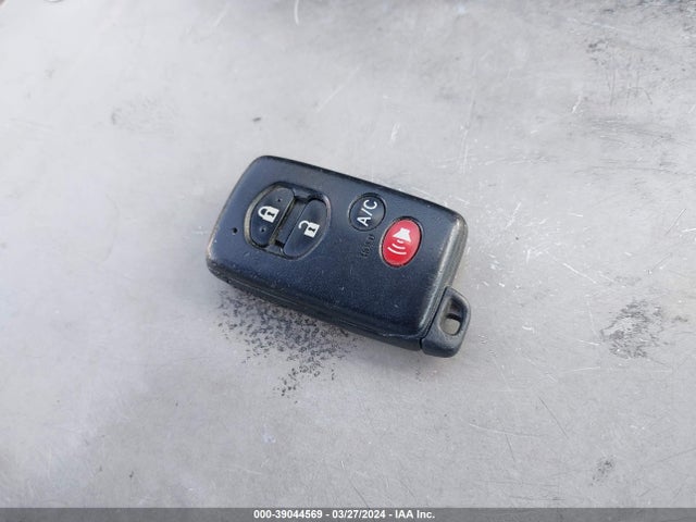 Toyota PRIUS PLUG-IN 2014 JTDKN3DP6E3052645 Image 11