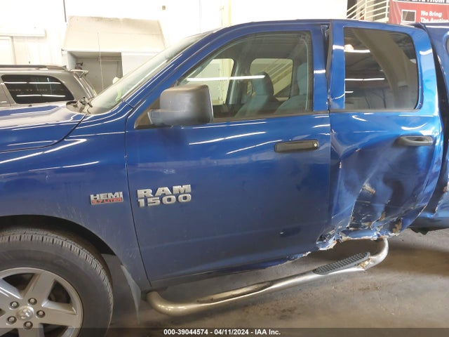RAM 1500 Express Quad Cab 4x4 6'4 Box 2017 1C6RR7FT7HS739364 Image 17