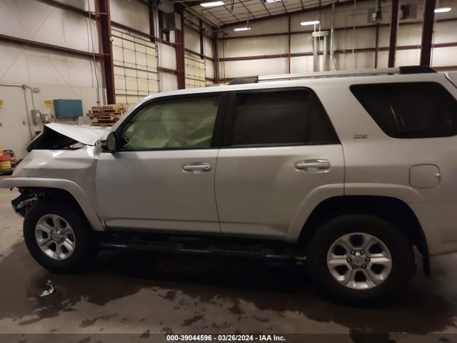 Toyota 4runner Sr5 Premium 2019 JTEBU5JR0K5645935 Image 14
