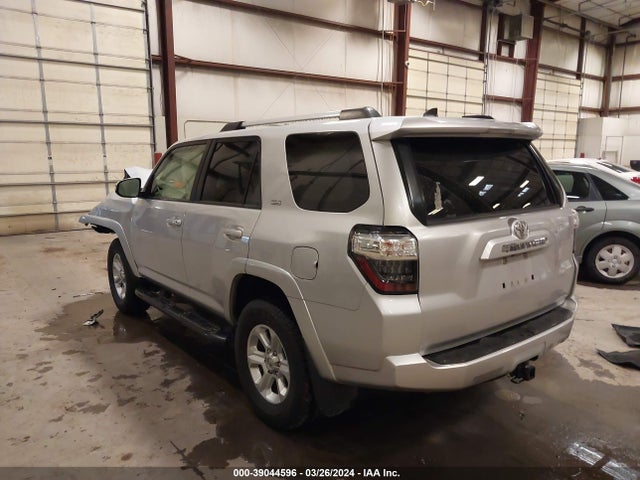 Toyota 4runner Sr5 Premium 2019 JTEBU5JR0K5645935 Image 3