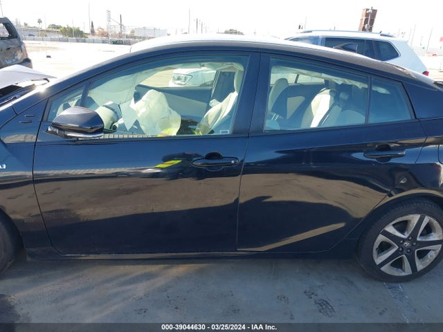 Toyota Prius 2016 JTDKARFUXG3013691 Image 14