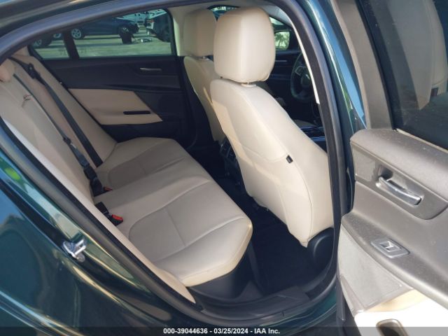 SAJAD4BV1HA964106 Jaguar Xe 35t Premium