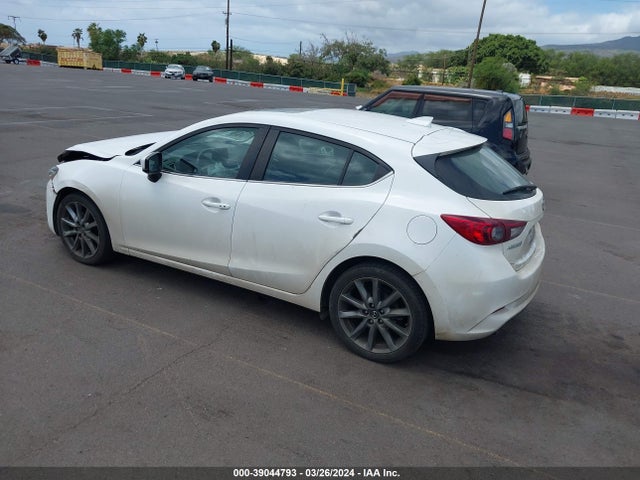 Mazda 3 TOURING 2018 3MZBN1L34JM220324 Image 3